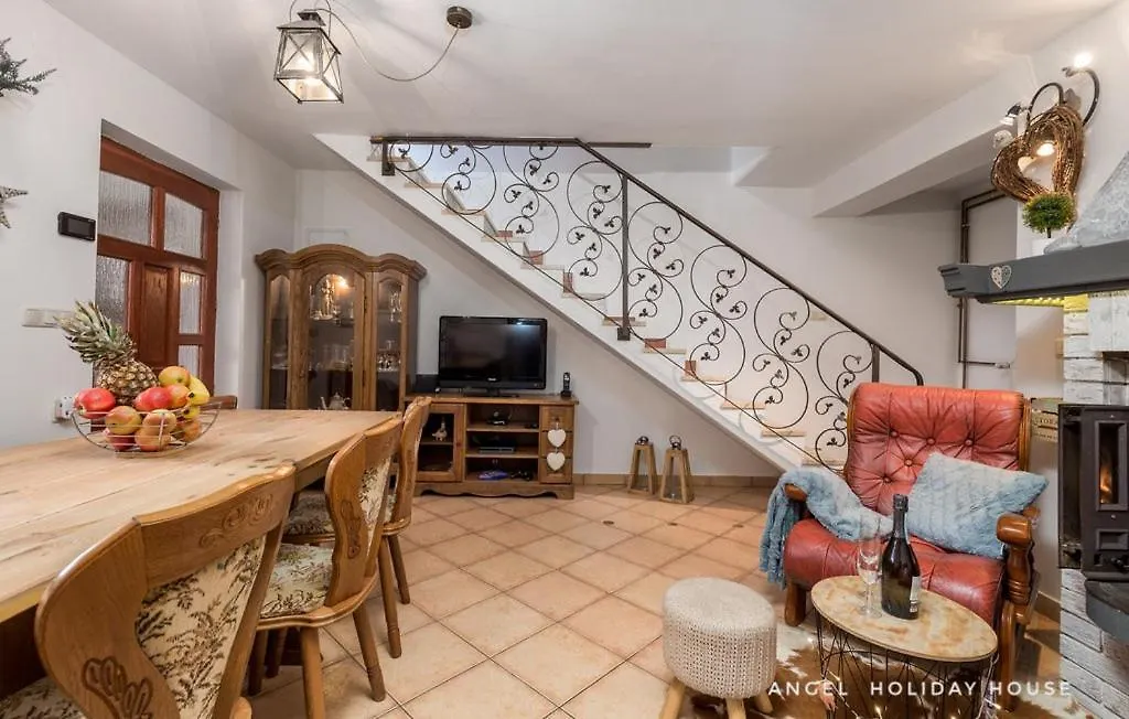 Semesterbostad Angel Holiday House Ravna Gora